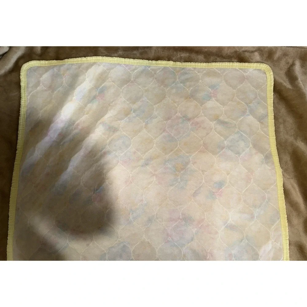 Vintage Care Bears Quilt Yellow 1983 Comforter Coverlet Curity